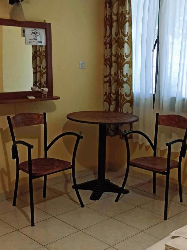 Despoina Meletiadou Nea Roda Phòng bức ảnh